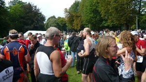 048 Dazu noch Geselligkeit.
